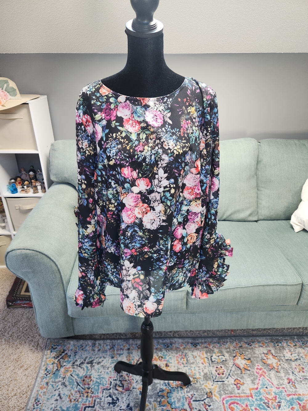Nicole Miller Black Floral Ruffle-Sleeve Blouse